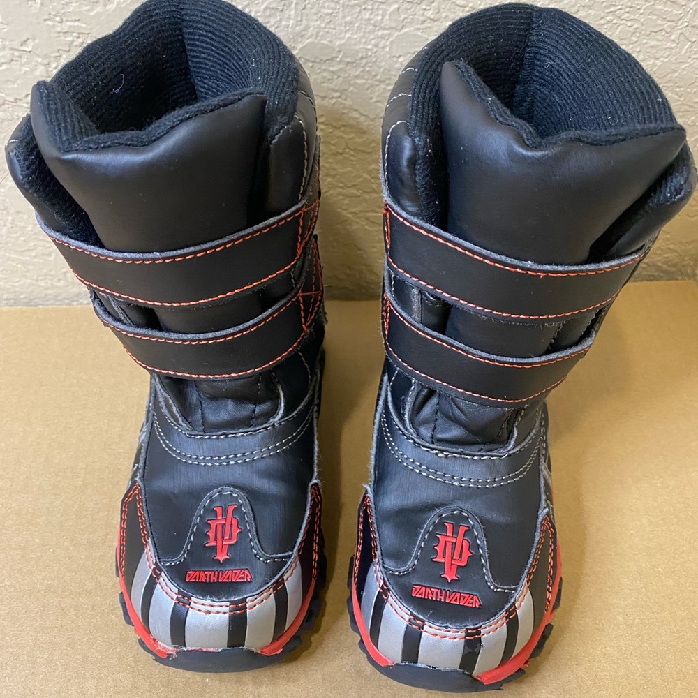 STAR WARS Darth Vader kids snow boots size 9/10. Like new condition.